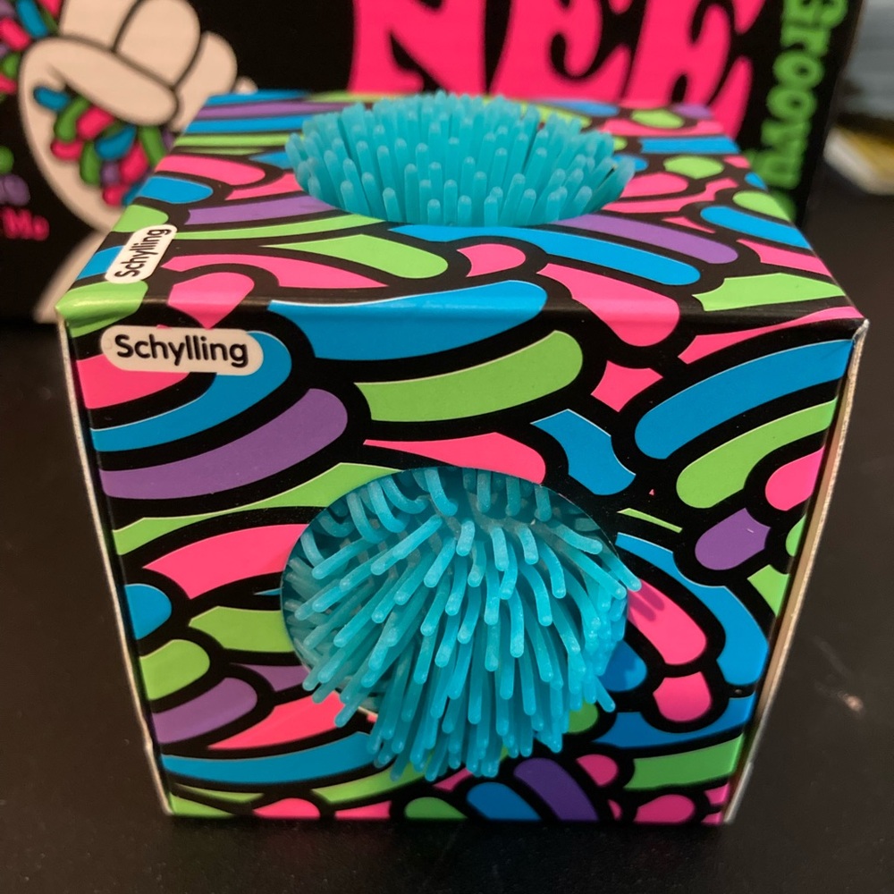 HOT NeeDoh SHAGGY Groovy Glob! NEE DOH Squishy VIRAL Fuzzy Ball blue